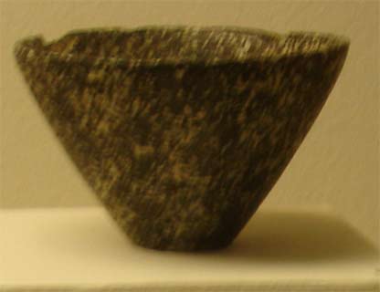 Чаша. 4 тыс. до н.э. Месопотамия (Шумер). Эрмитаж. Фото Лимарева В.Н.