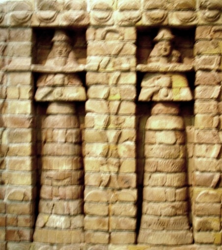 Боги Вавилона. Начало 2 тыс. до н.э. Берлинский музей. Фото Лимарева В.Н.