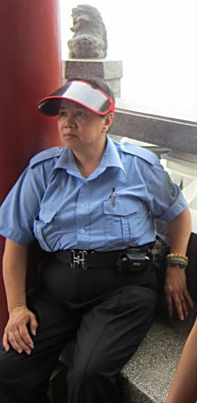 Полицейский в Гонгконге.   Фото Лимарева В.Н.